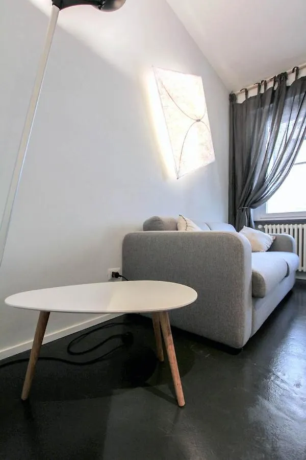 Stylish & Cosy House At Fair Apartman Milánó