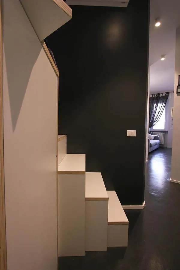 Ferienwohnung Stylish & Cosy House At Fair Mailand Apartment